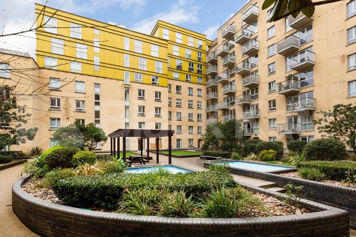 1 bedroom property located within a secure building with concierge Eden Grove, Holloway